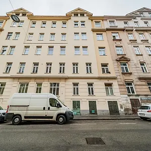 Zeus Design Mini Erlach #10 Apartment Wien